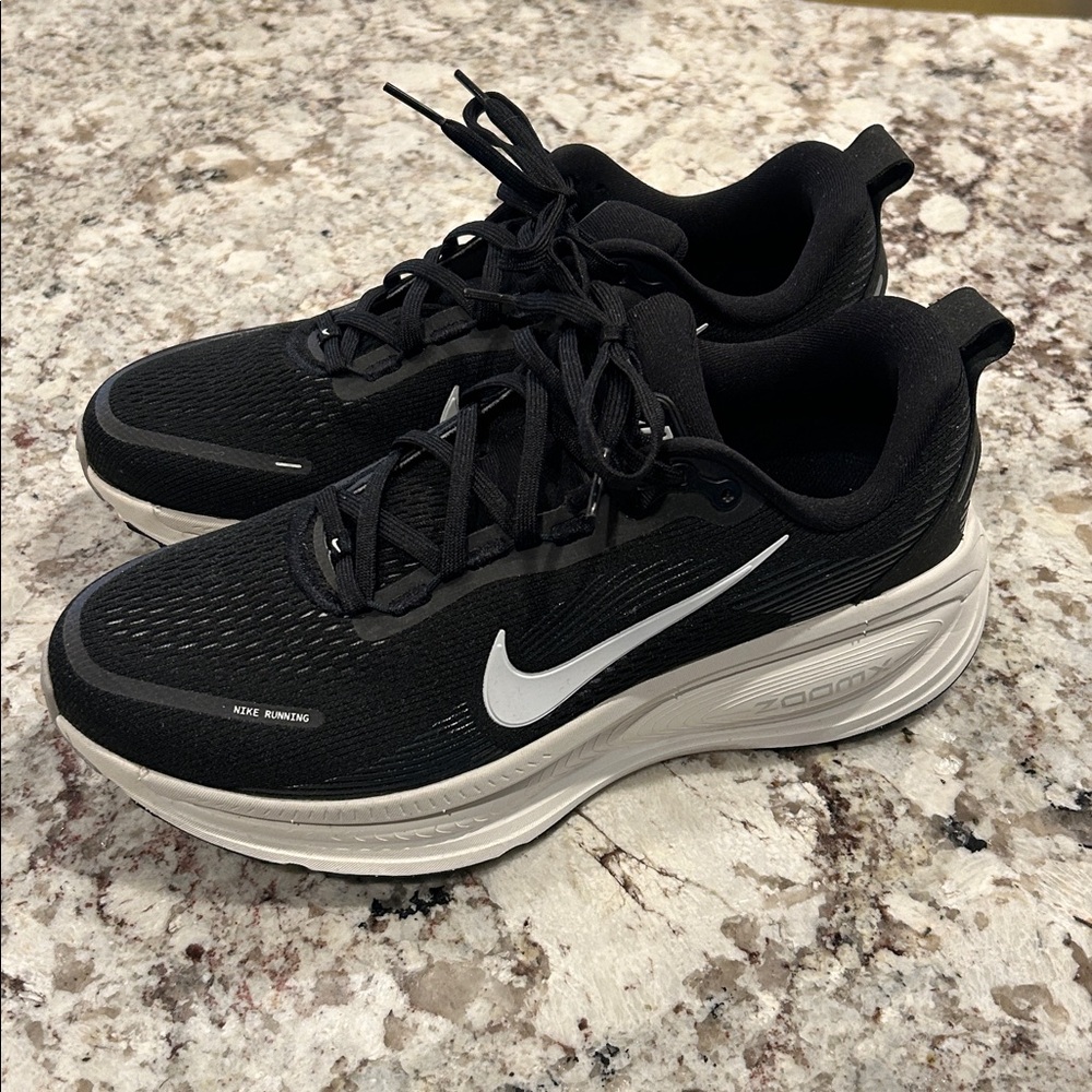 Women’s Nike Vomero 18 - Picture 3 of 5